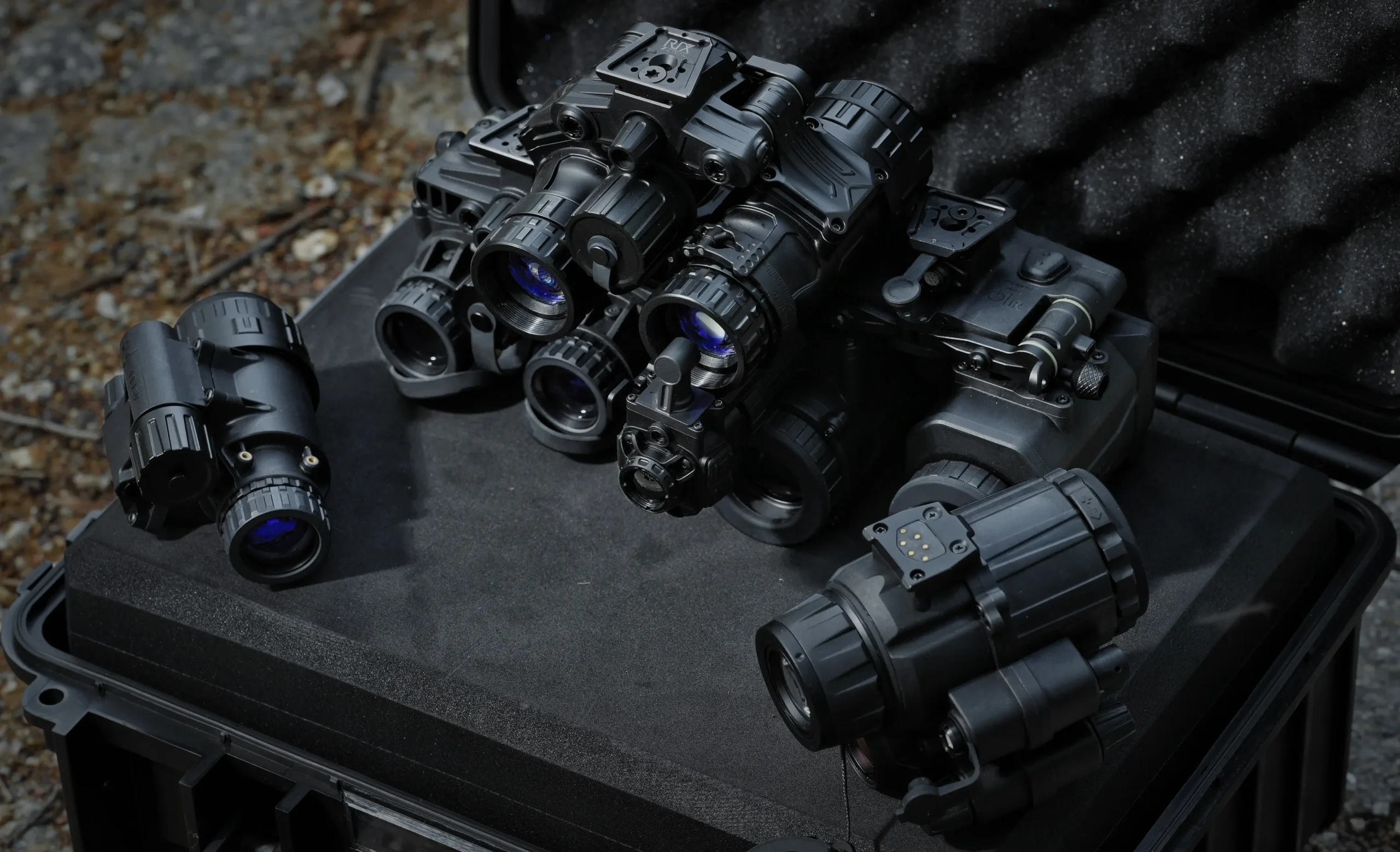 Binocular vs Monocular Night Vision: which one to choose?