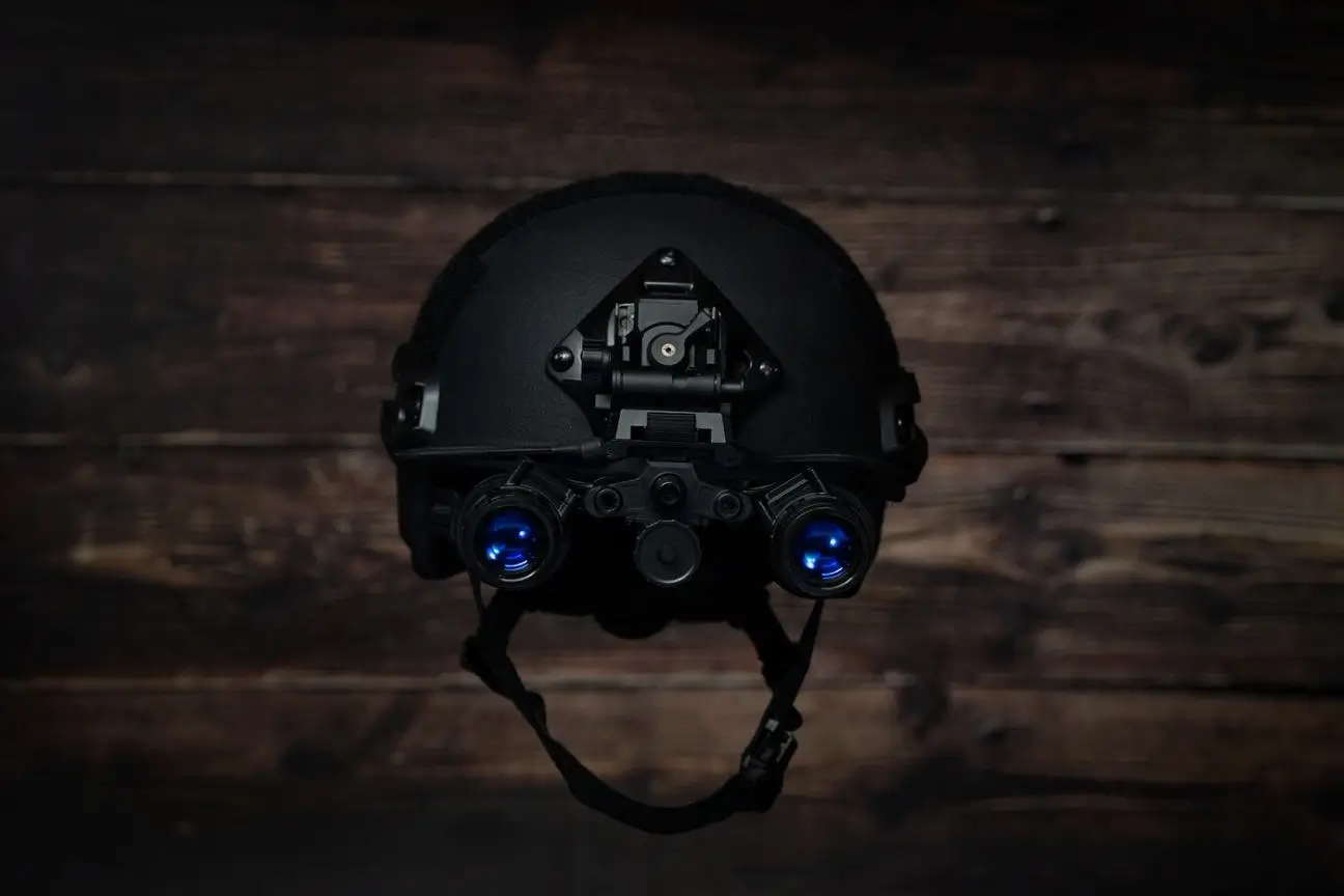 Green Night Vision or White Phosphor Night Vision? Make Your Best NVG Choice